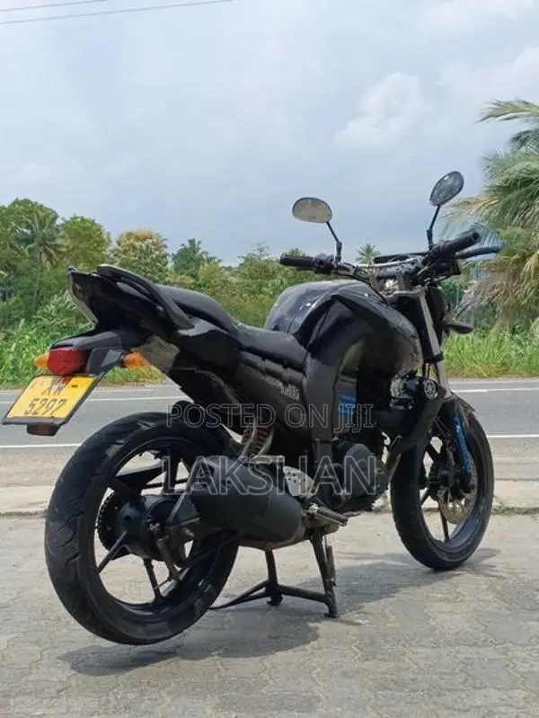 Yamaha FZ S 2015