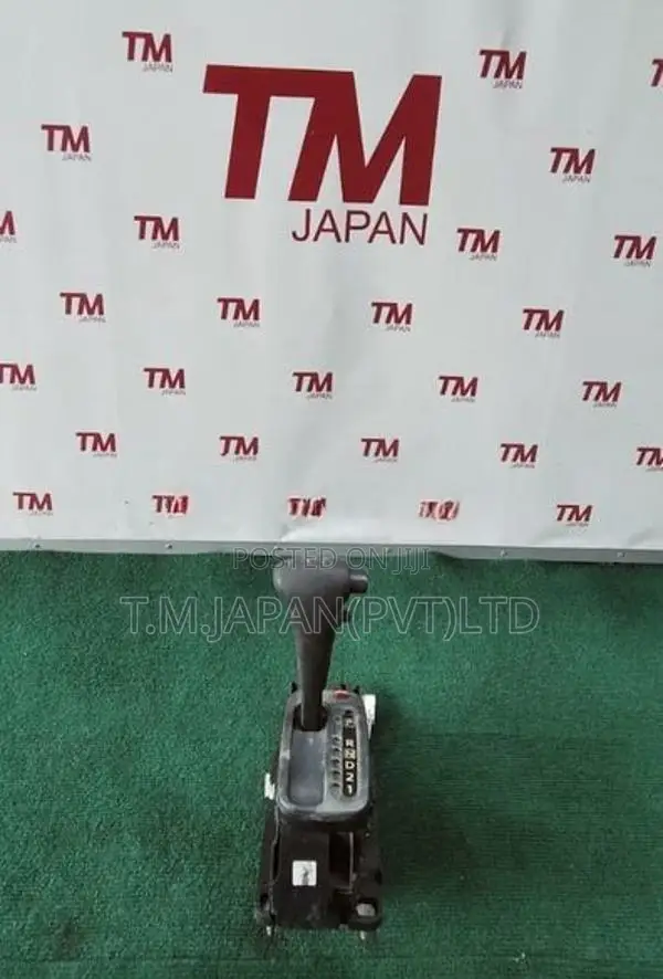 Nissan Sunny FB15 Automatic Gear Selector Shifter Assembly