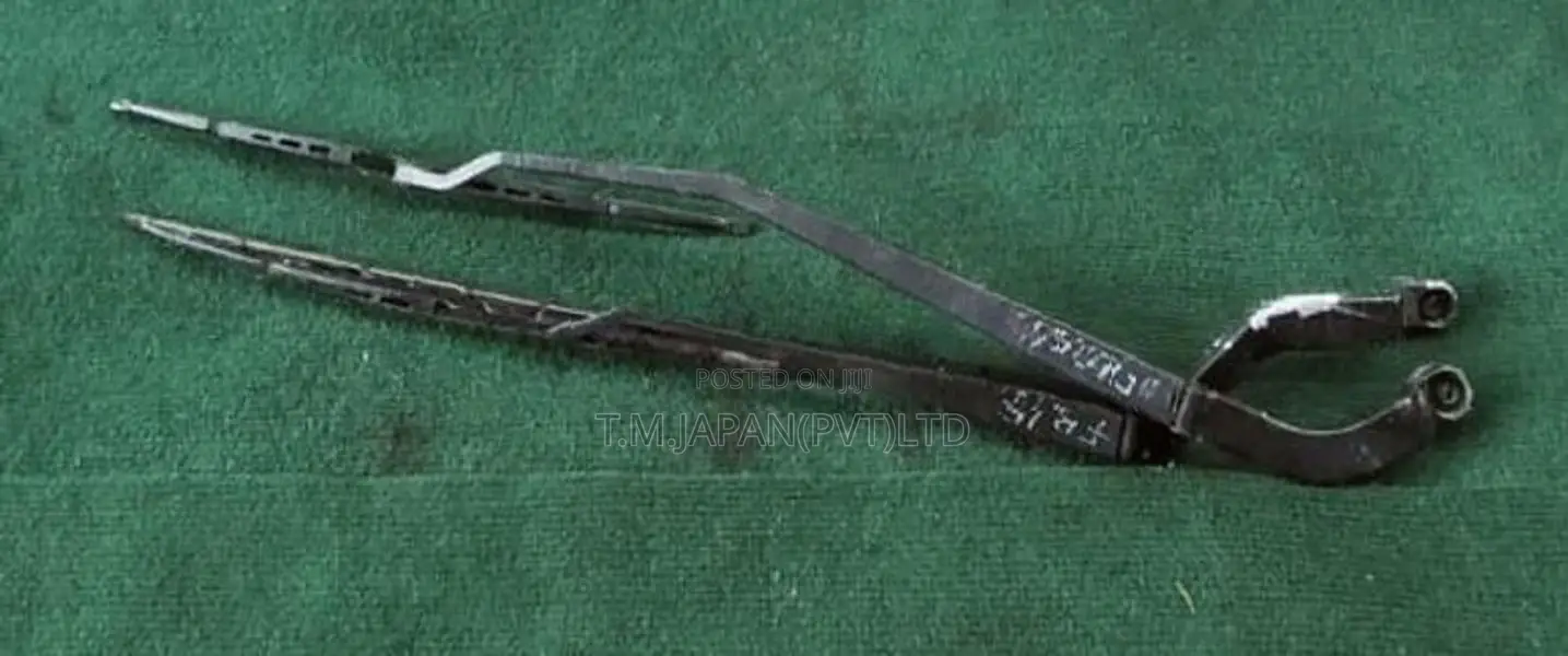 Nissan Sunny FB15 Front Windscreen Wiper Arm