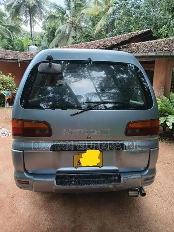 Mitsubishi Delica 1995