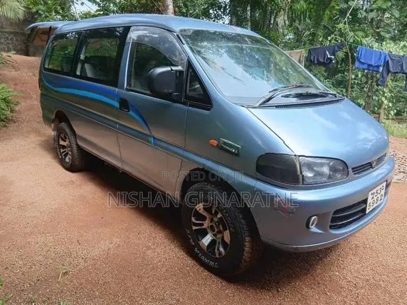 Mitsubishi Delica 1995