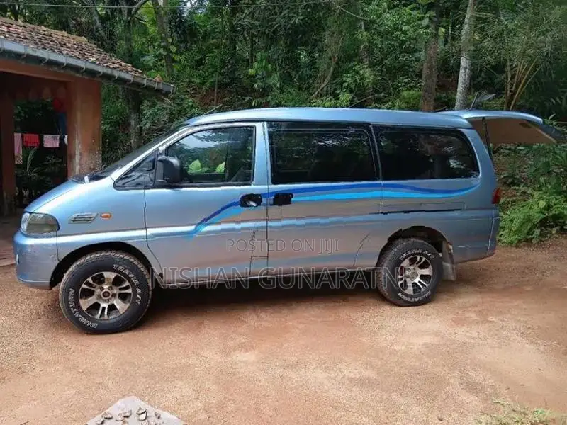 Mitsubishi Delica 1995