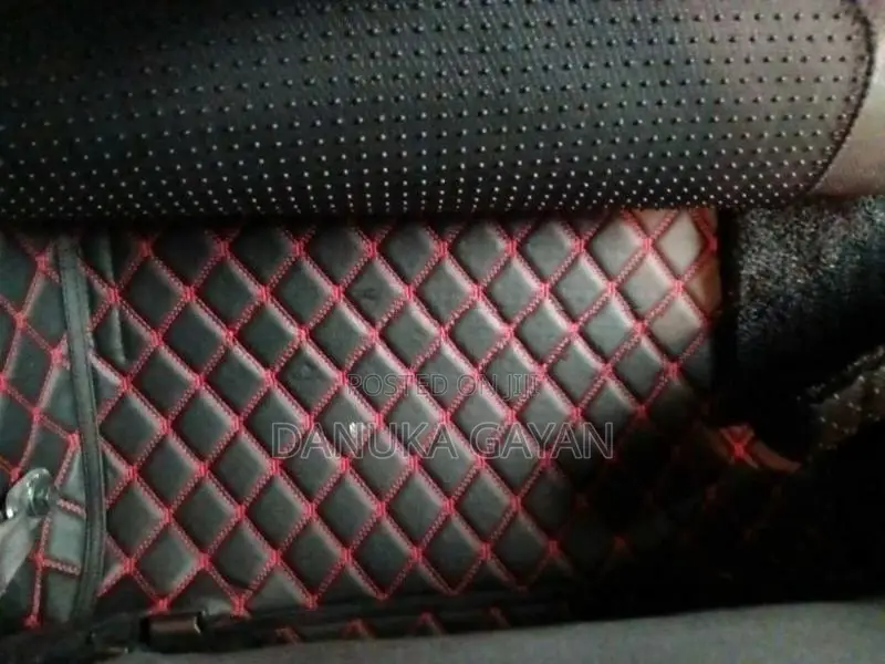 Toyota Axio 2012