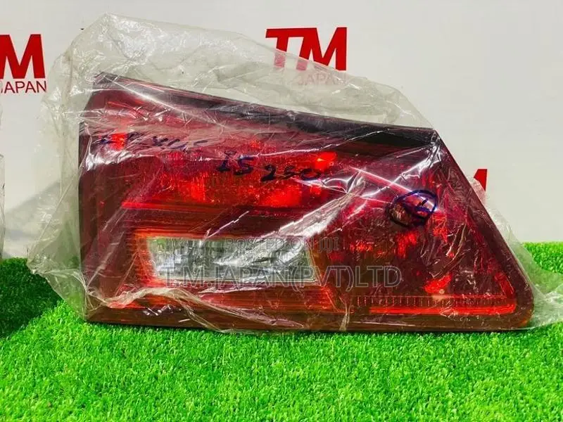 Lexus IS250 Dicky Light (one side)