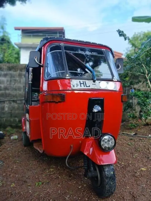 Bajaj RE 2004