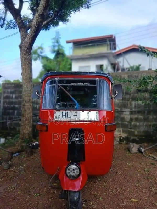 Bajaj RE 2004