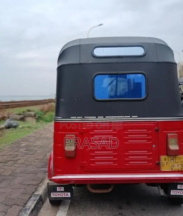 Bajaj RE 2004