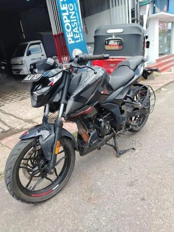Bajaj Pulsar N160 2025