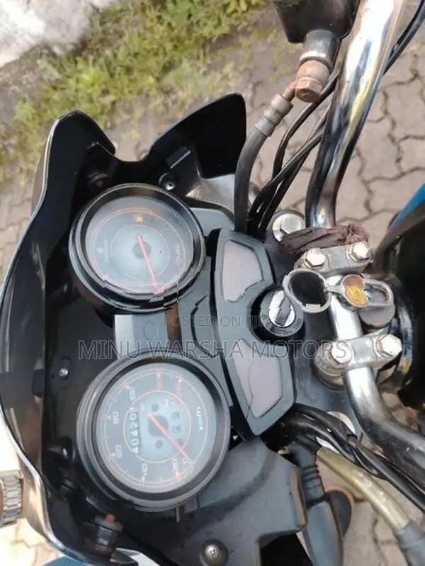 Bajaj Discover 150 2012