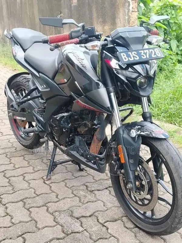 Bajaj Pulsar N160 2025