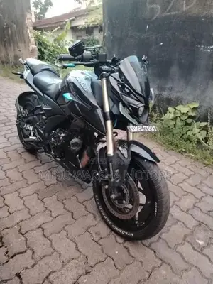 Bajaj Pulsar N160 2025