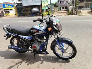 Bajaj CT100 2025