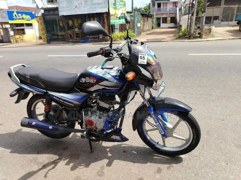 Bajaj CT100 2025
