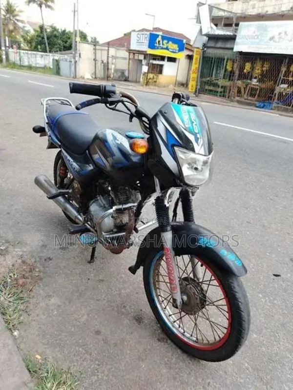 Bajaj CT100 2015