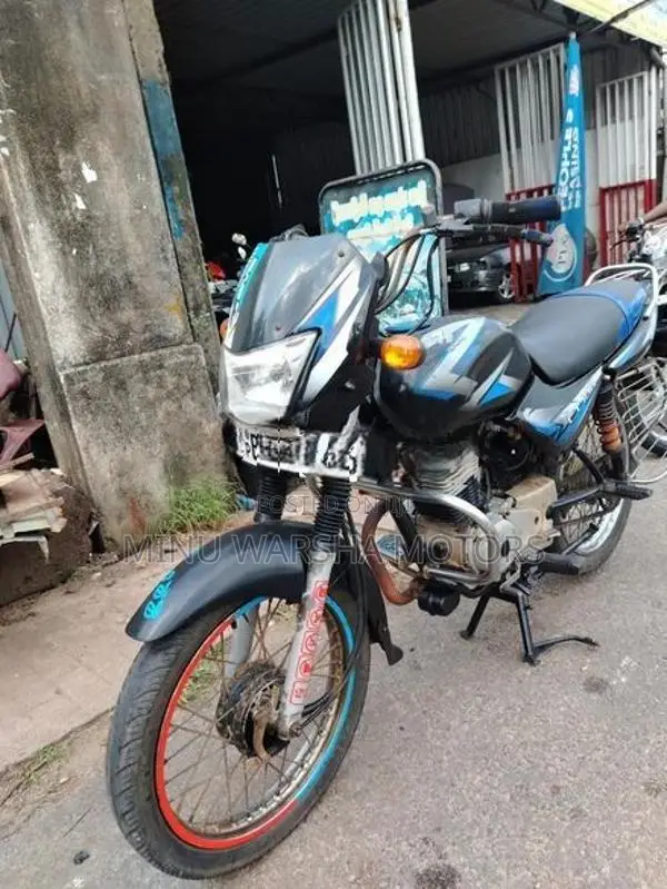 Bajaj CT100 2015
