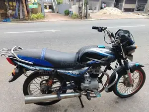Bajaj CT100 2015