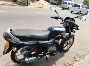 Bajaj CT100 2024