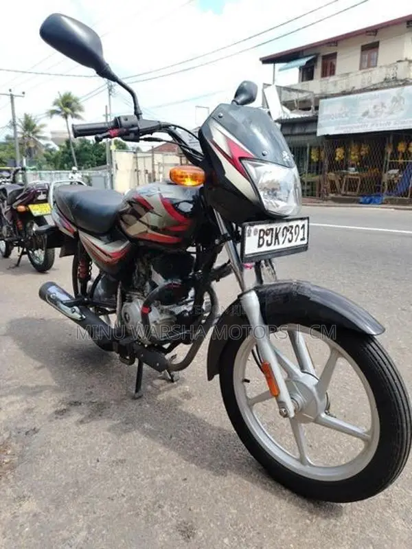 Bajaj CT100 2025