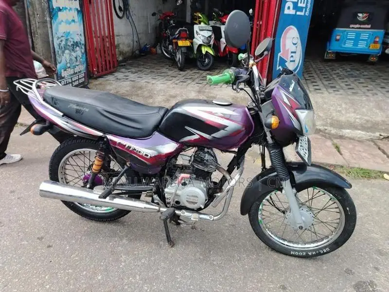 Bajaj CT100 2016