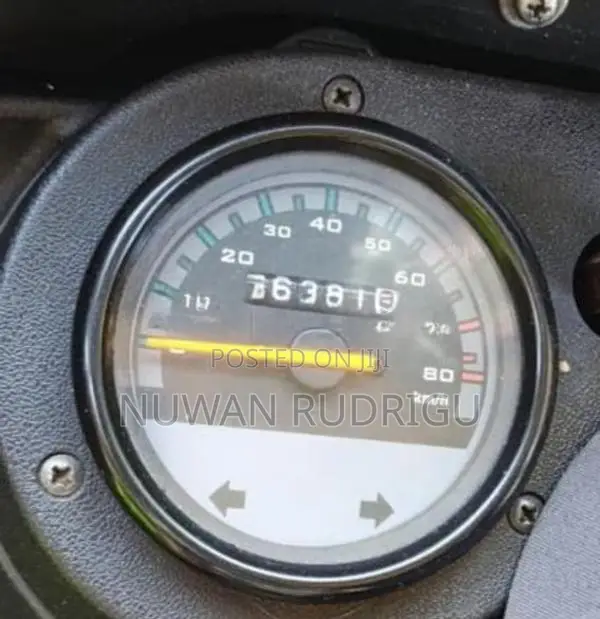 Bajaj RE 2019