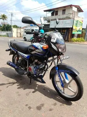 Bajaj CT100 2025