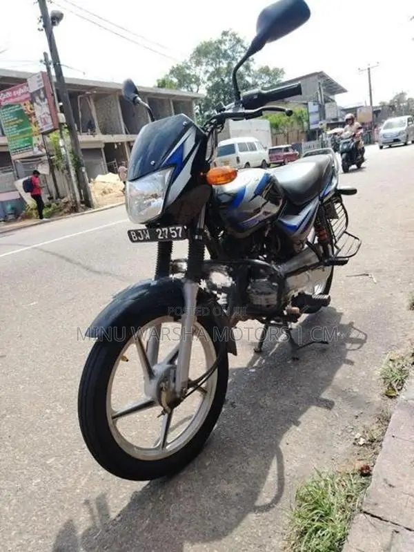 Bajaj CT100 2025