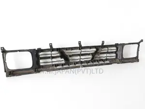 Nissan D21 Grill