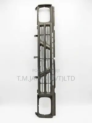 Nissan D21 Grill