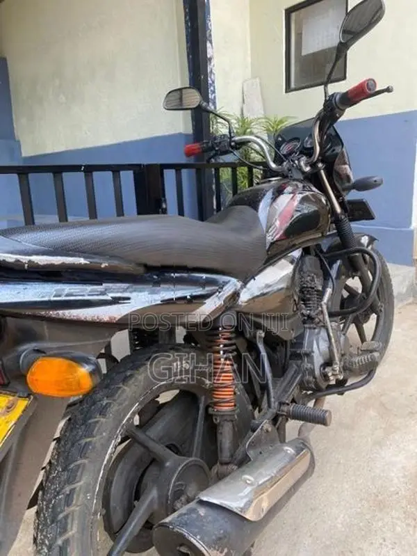 Bajaj Platina 125 2011