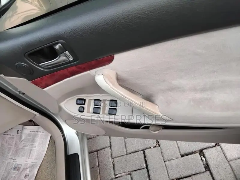 Toyota Premio 2003