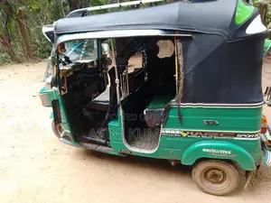 Bajaj RE 2014