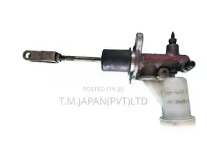 Nissan D21 Clutch Pump