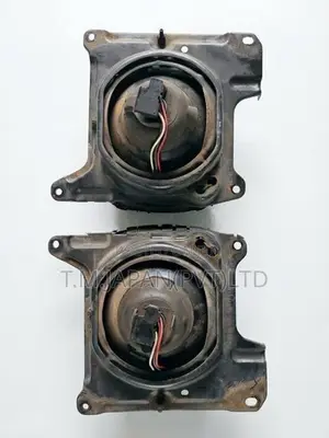 Nissan D21 Head Light (One Side)