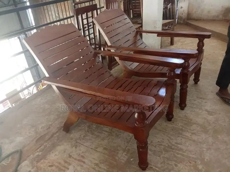 Teak Relax Chair (T-8)