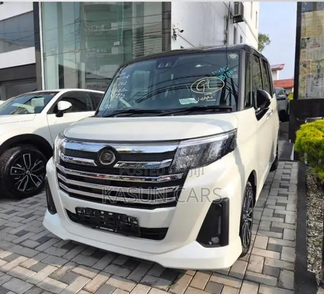Toyota Roomy Custom GT Turbo 2025