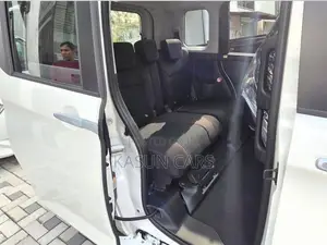 Toyota Roomy Custom GT Turbo 2025