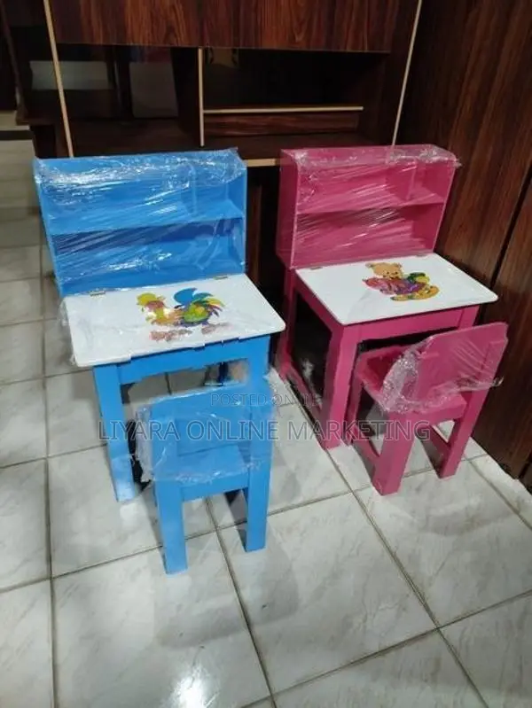Kids Table and chair – Half Rack