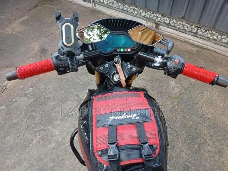 Bajaj Pulsar 150 2015