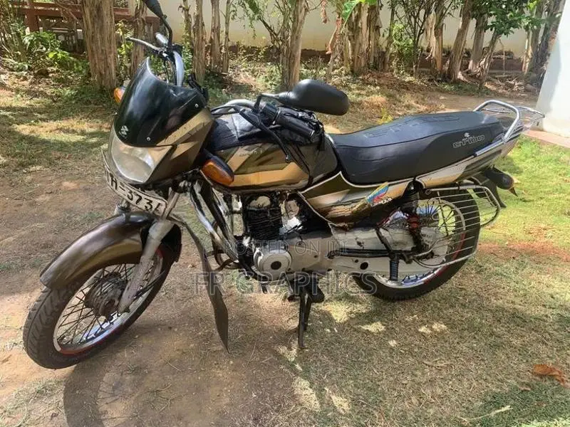 Bajaj CT100 2016