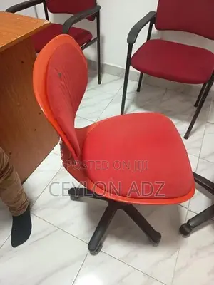 Office Chair ඔෆිස් පුටු