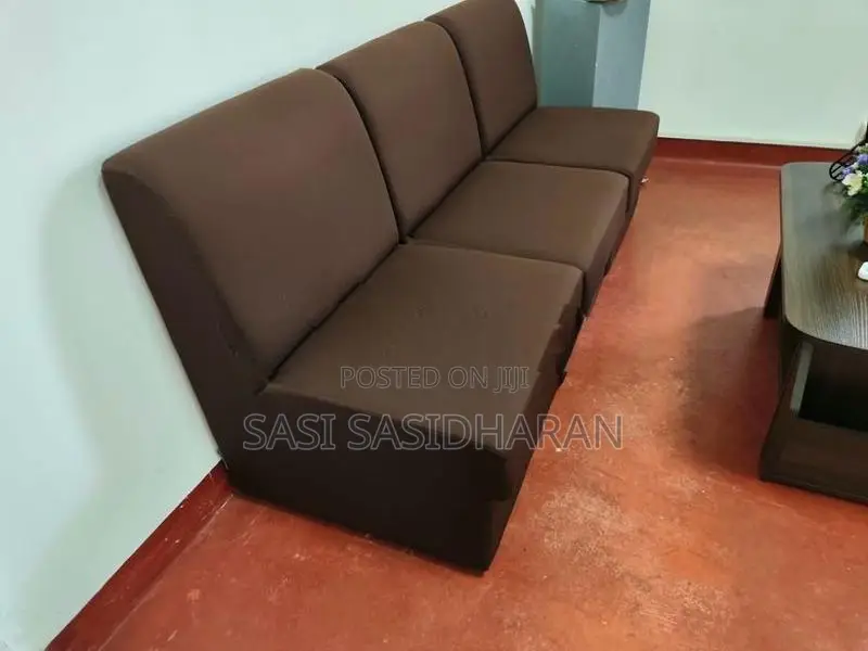 Damro Lobby Chair With Coffee Table