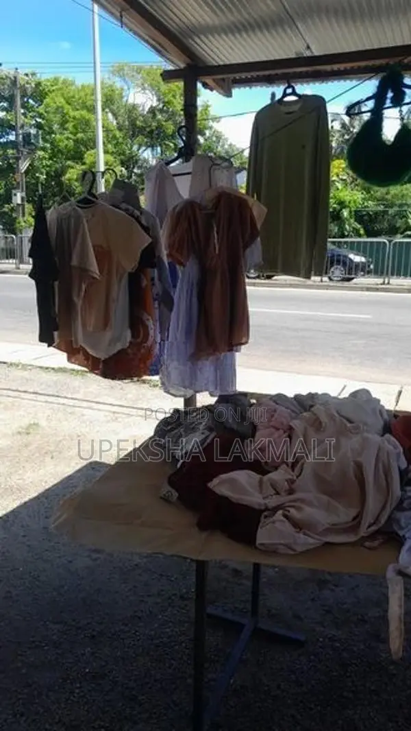 තොග ගැනුම් කරුවන් පමණක් අමතන්න , ඇදුම් කෑලී 1500 කට අදික ප්‍රමානයක් ඇත
