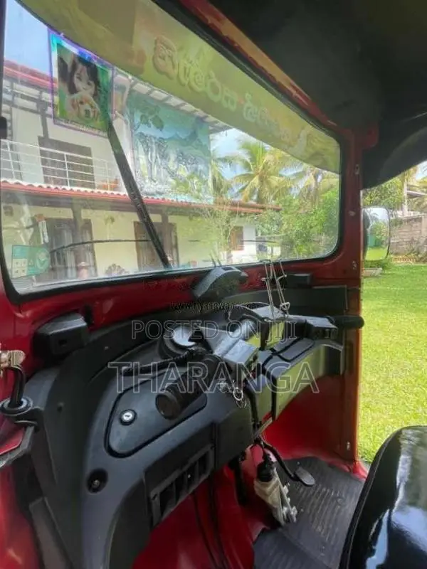 Bajaj 4 Stroke 2016 Three Wheel (Used)