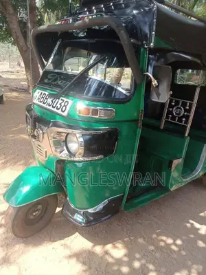 Bajaj 4 stroke 2015 Three Wheel (Used)