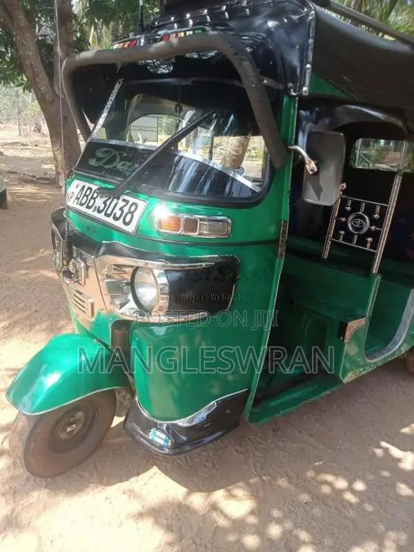 Bajaj 4 stroke 2015 Three Wheel (Used)