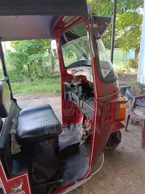 Bajaj 4 Stroke 2010 Three Wheel (Used)