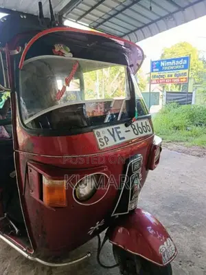 Bajaj 4 Stroke 2010 Three Wheel (Used)