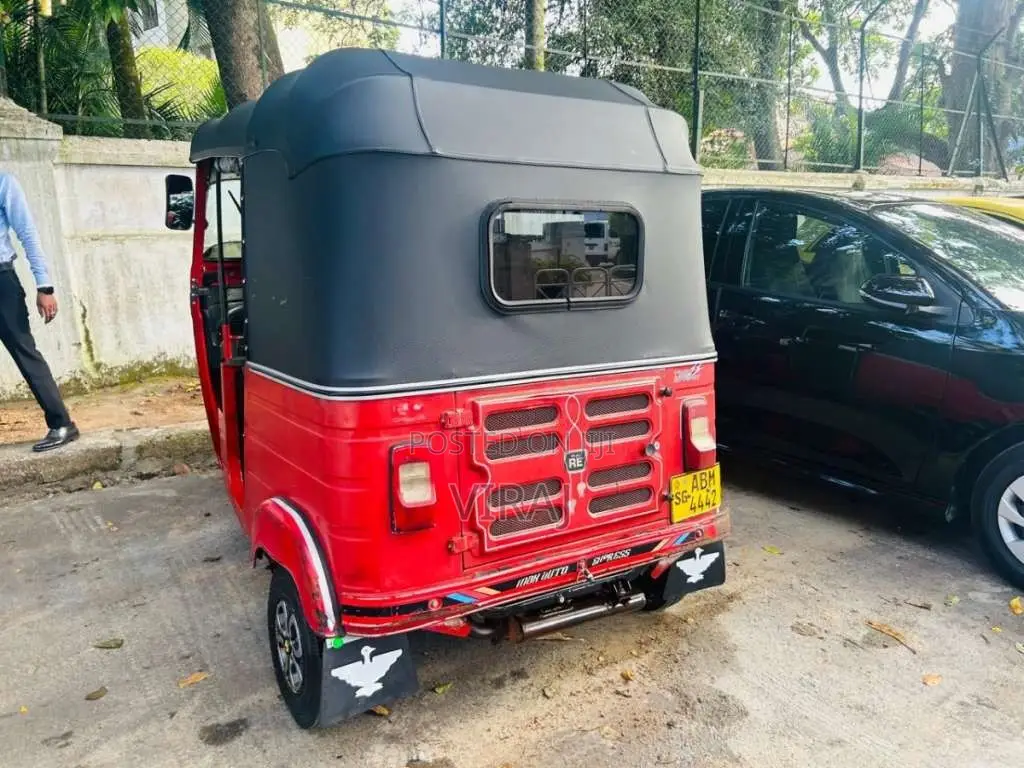 Bajaj RE 2016 Three Wheel (Used)