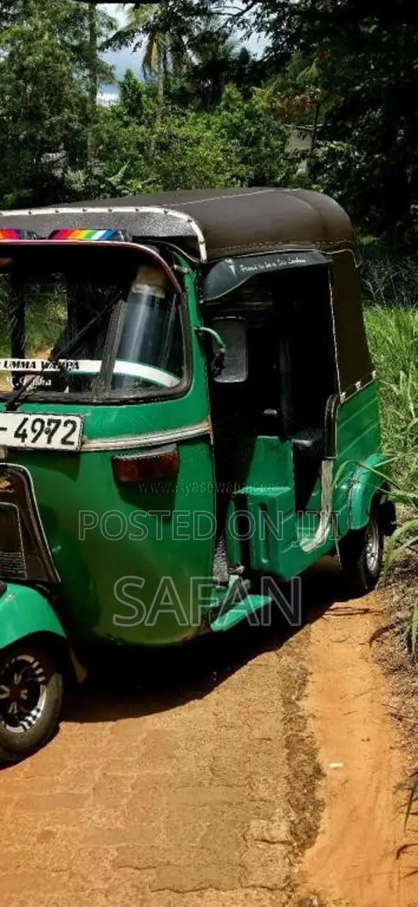 Bajaj 2 Stroke 2006 Three Wheel (Used)