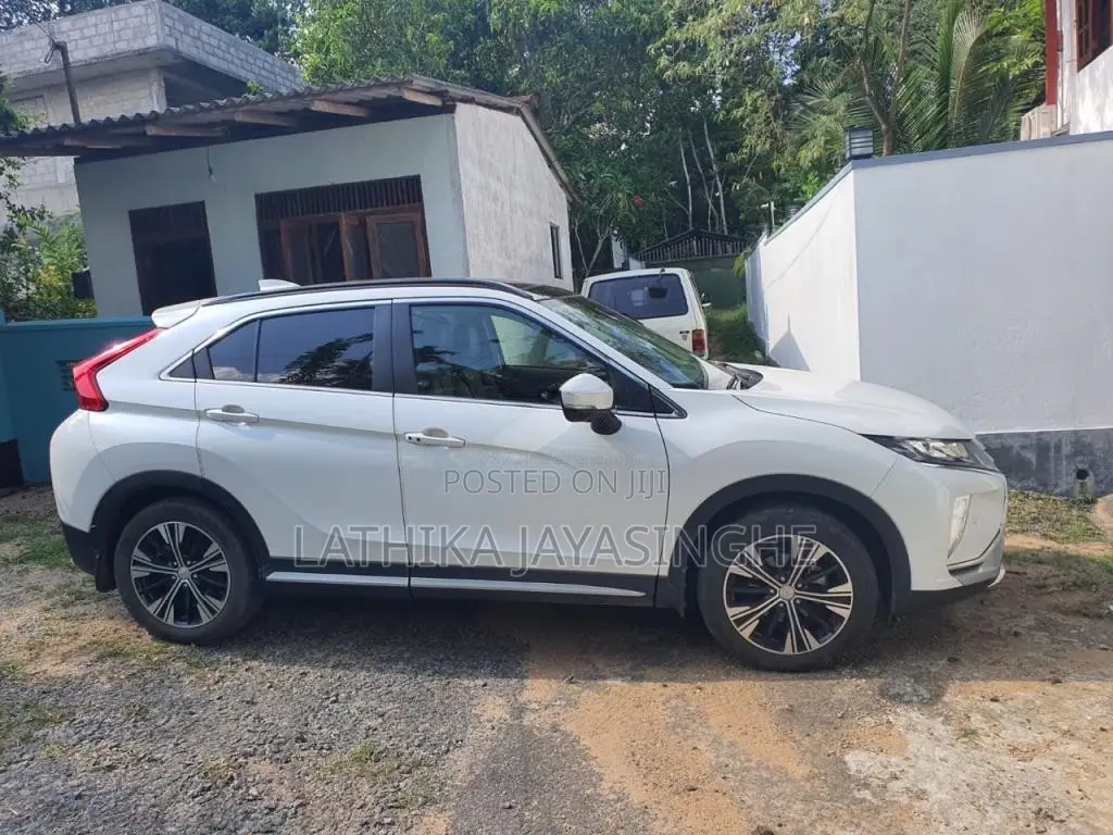 Mitsubishi Eclipse Cross G Plus 4WD 2018 SUV (Used)